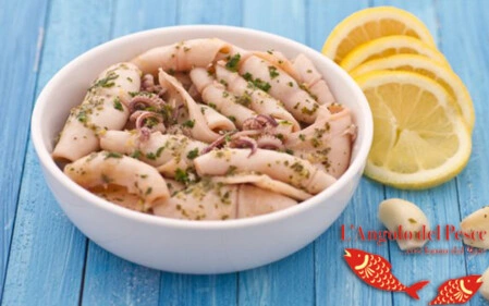 Calamari affogati al limone Calamari affogati al limone